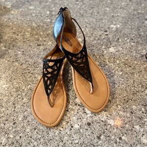Seychelles Black and Tan Cutout T-Strap Sandals